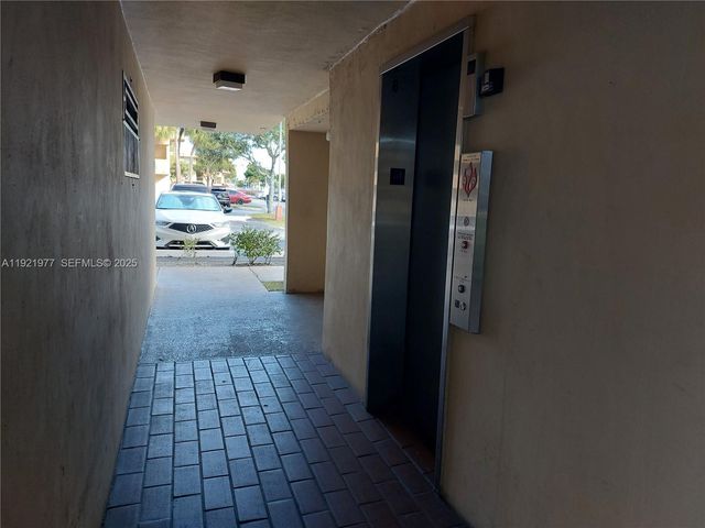 8415 SW 107th Ave 255W, Miami, FL 33173