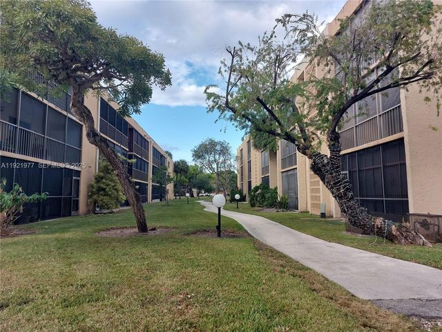 8415 SW 107th Ave 255W, Miami, FL 33173