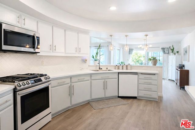 707 Shadow Lake Drive, Thousand Oaks, CA 91360