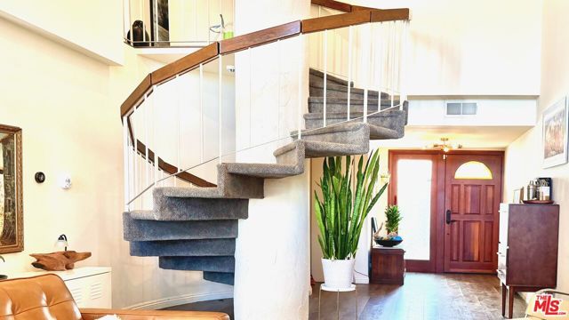 707 Shadow Lake Drive, Thousand Oaks, CA 91360