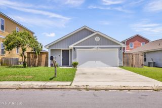 2204 Magazine Street, Ocean Springs, MS 39564