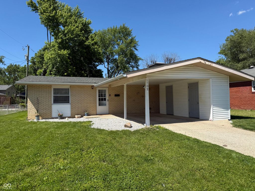 1702 Beechwood Drive, Plainfield, IN 46168