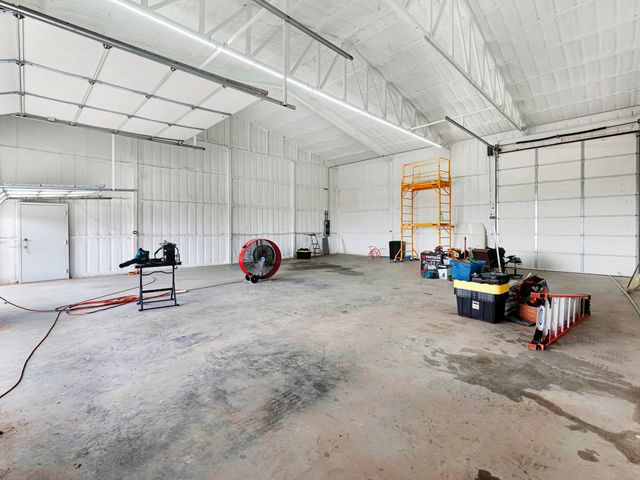 8116 Whispering Meadows Road, Joshua, TX 76058