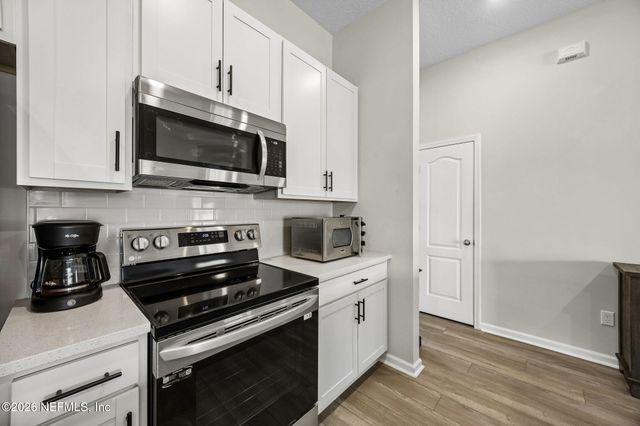 86784 LAZY LAKE Circle, Yulee, FL 32097