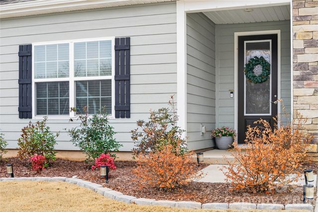 131 N Sina Street, Troutman, NC 28166