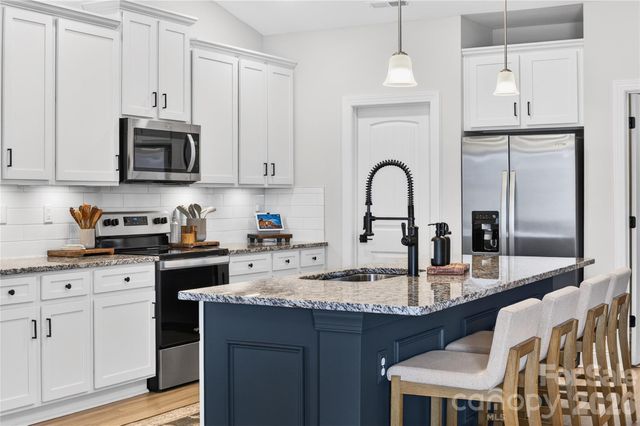 131 N Sina Street, Troutman, NC 28166