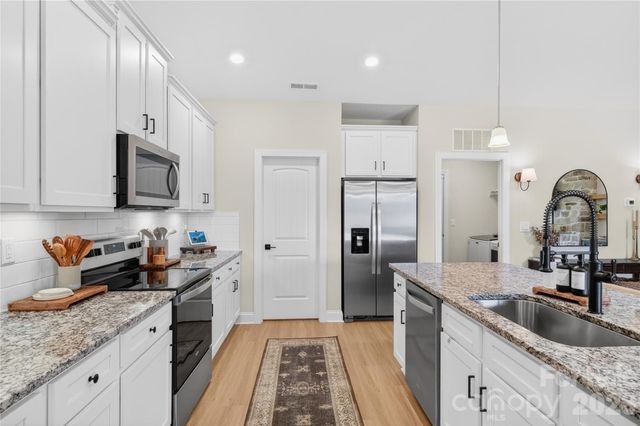 131 N Sina Street, Troutman, NC 28166