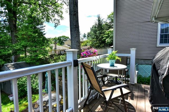 90 Grove Street, Waldwick, NJ 07463
