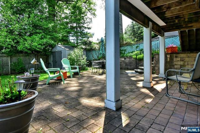 90 Grove Street, Waldwick, NJ 07463