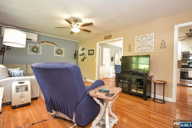 90 Grove Street, Waldwick, NJ 07463