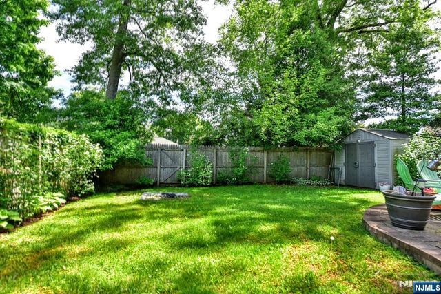 90 Grove Street, Waldwick, NJ 07463
