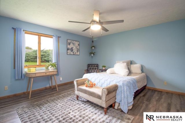 1042 Daybreak Circle, Lincoln, NE 68505