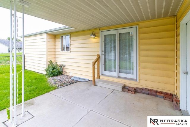 1042 Daybreak Circle, Lincoln, NE 68505