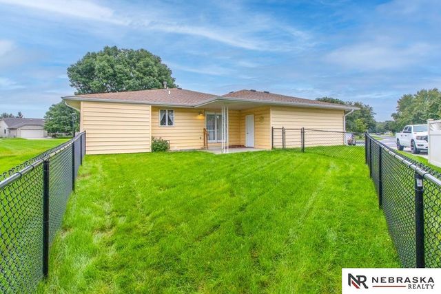 1042 Daybreak Circle, Lincoln, NE 68505