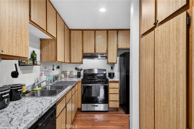 1218 S Cypress Avenue B, Ontario, CA 91762