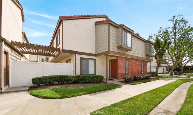 1218 S Cypress Avenue B, Ontario, CA 91762