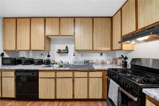 1218 S Cypress Avenue B, Ontario, CA 91762