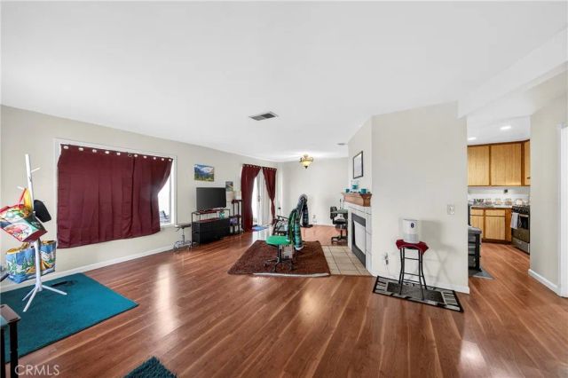 1218 S Cypress Avenue B, Ontario, CA 91762