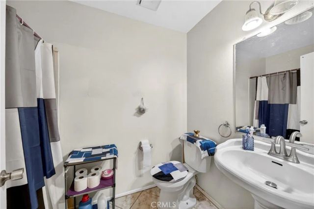 1218 S Cypress Avenue B, Ontario, CA 91762