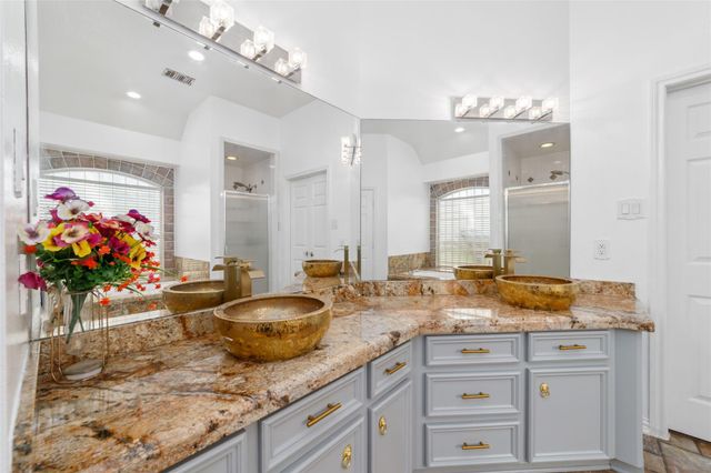 1513 County Road 149, Alvin, TX 77511