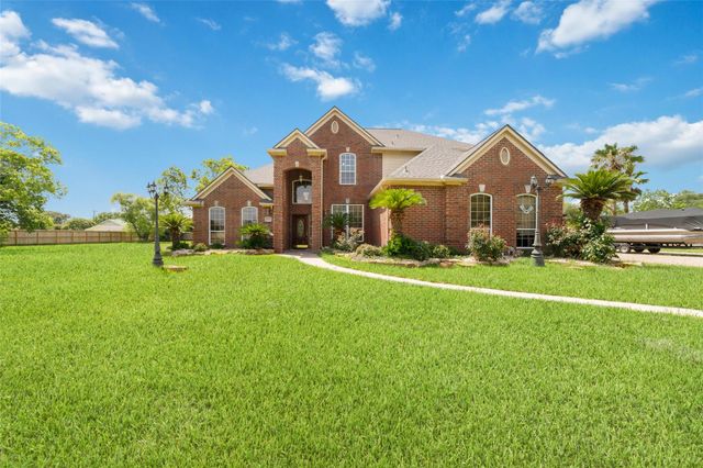 1513 County Road 149, Alvin, TX 77511