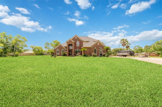 1513 County Road 149, Alvin, TX 77511