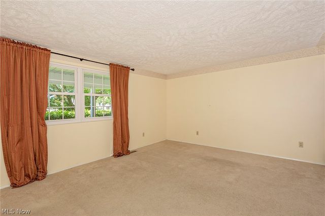 9090 Aileen Drive, Mentor, OH 44060