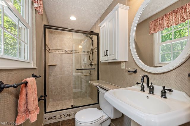 9090 Aileen Drive, Mentor, OH 44060