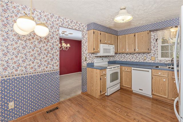9090 Aileen Drive, Mentor, OH 44060