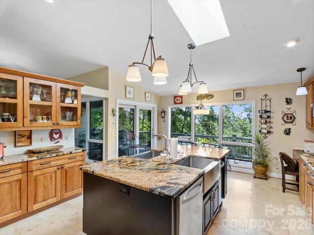 1355 Moonshine Mountain Road 32, Burnsville, NC 28714