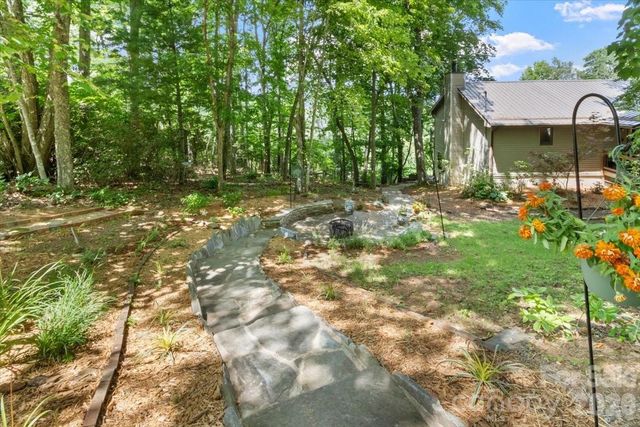 1355 Moonshine Mountain Road 32, Burnsville, NC 28714