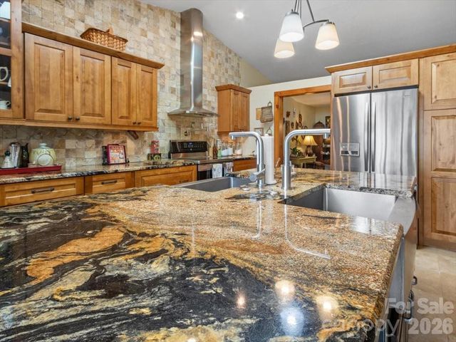1355 Moonshine Mountain Road 32, Burnsville, NC 28714