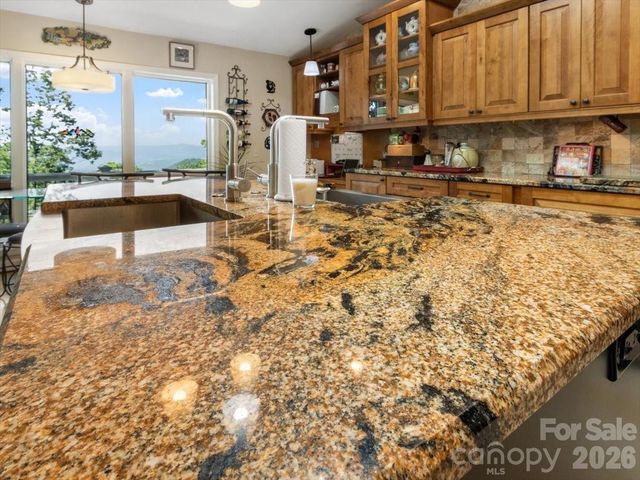 1355 Moonshine Mountain Road 32, Burnsville, NC 28714
