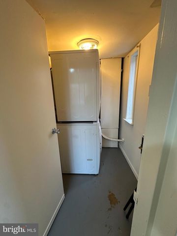 4655 LOGSDON DR, Annandale, VA 22003