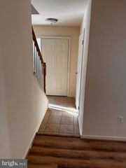 4655 LOGSDON DR, Annandale, VA 22003