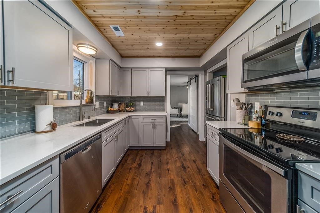 902 NW K Street, Bentonville, AR 72712