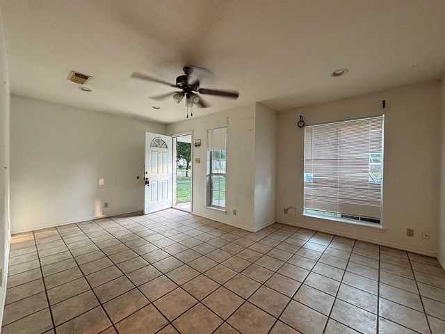 807 N Cleveland Avenue 805, Sherman, TX 75090