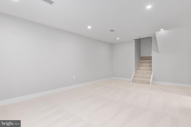 7944 FREEHOLLOW DR, Falls Church, VA 22042