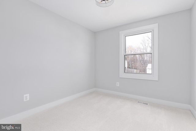 7944 FREEHOLLOW DR, Falls Church, VA 22042