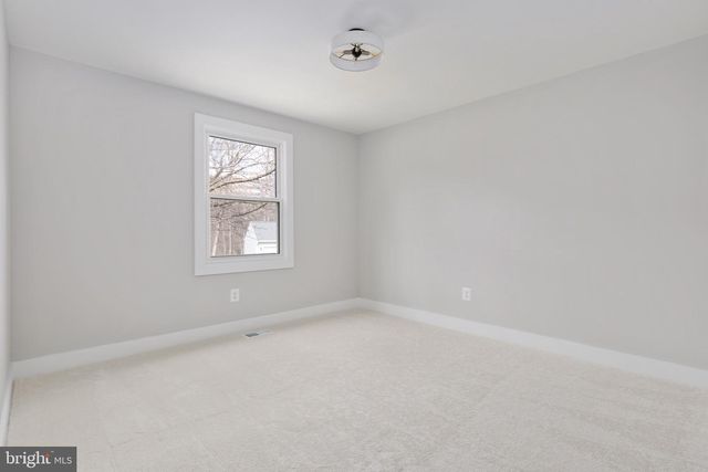 7944 FREEHOLLOW DR, Falls Church, VA 22042