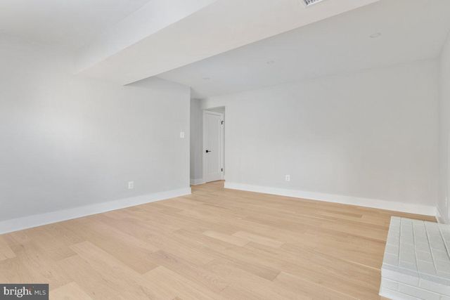 7944 FREEHOLLOW DR, Falls Church, VA 22042