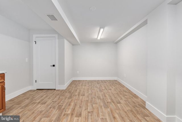7944 FREEHOLLOW DR, Falls Church, VA 22042