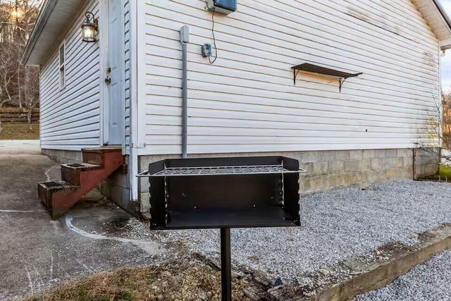 1325 Star Gap Road, Stanton, KY 40380