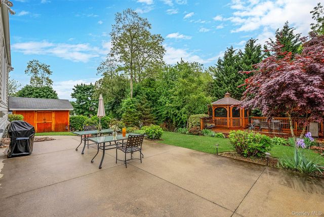 28 Manchester Boulevard, Wheatley Heights, NY 11798