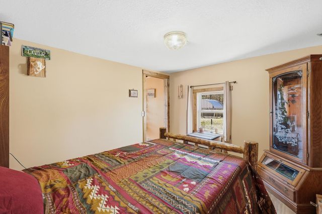 8459 S Maple Island Road, Fremont, MI 49412