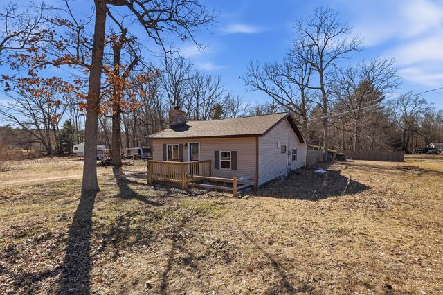 8459 S Maple Island Road, Fremont, MI 49412