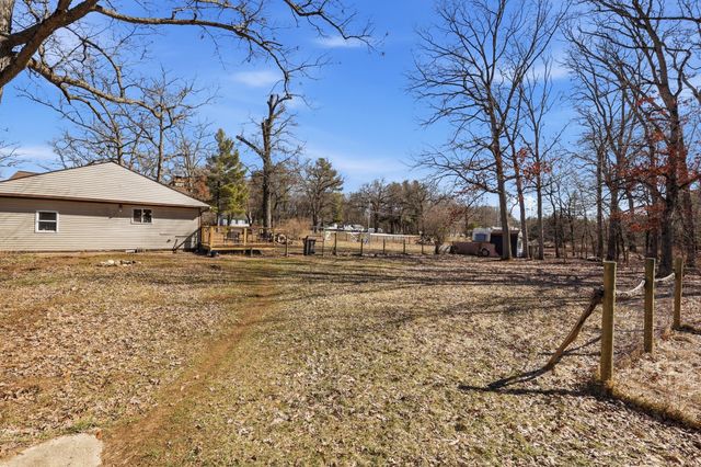 8459 S Maple Island Road, Fremont, MI 49412