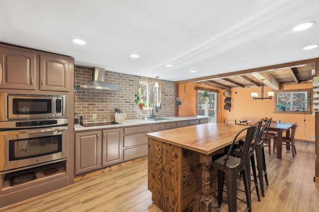 8459 S Maple Island Road, Fremont, MI 49412