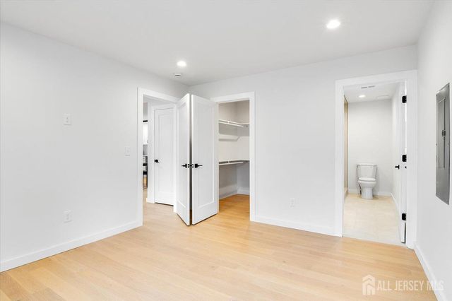 130 Ridge Road, Colonia, NJ 07067