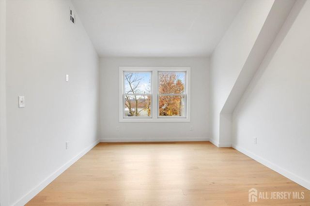 130 Ridge Road, Colonia, NJ 07067